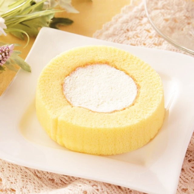 ギフティ ウチカフェプレミアムロールケーキ(税込150円)