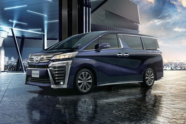 特別仕様車 Z“GOLDEN EYES”（7人乗り・2WD）［ベース車両はZ（7人乗り・2WD）］