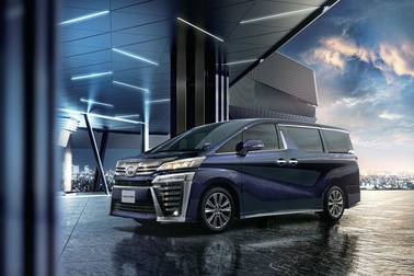 特別仕様車 Z“GOLDEN EYES”（7人乗り・2WD）［ベース車両はZ（7人乗り・2WD）］
