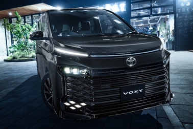 【モデル入り素材】S-Z（2WD・7人乗り）